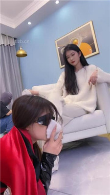 图片[12]_【麋鹿银儿】女神狗-胯下辱/酒瓶插嘴/跪舔白袜脚/情侣奴_HD绳艺资源