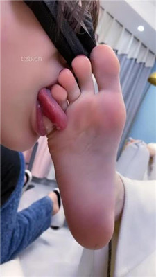 图片[14]_【麋鹿银儿】女神狗-胯下辱/酒瓶插嘴/跪舔白袜脚/情侣奴_HD绳艺资源