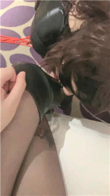 图片[9]_【爆爆】调CD-艺术装置塞嘴/舔靴/恋黑丝脚_HD绳艺资源