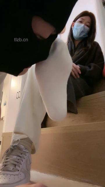 图片[11]_【樱子大人】舔原味裸足白袜/空军一号踩踏/鞋抽耳光_HD绳艺资源