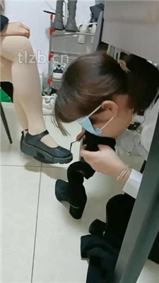 图片[3]_【爱可呀】班花作客玩女奴-跪拜/清理鞋底/骑马/舌头足浴_HD绳艺资源