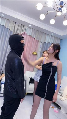 图片[2]_【麋鹿银儿】3S-轮流抽耳光/掐脖窒息/转胯/藤条抽_HD绳艺资源