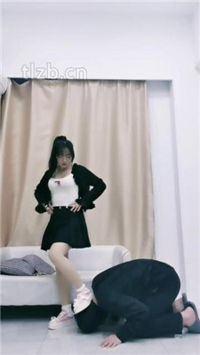 图片[3]_【甜桃】萝莉学生主-白袜崇拜/舔脏鞋底/转胯遛狗/踩狗舌/脚捂脸_HD绳艺资源