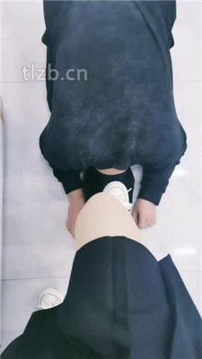 图片[4]_【甜桃】萝莉学生主-白袜崇拜/舔脏鞋底/转胯遛狗/踩狗舌/脚捂脸_HD绳艺资源