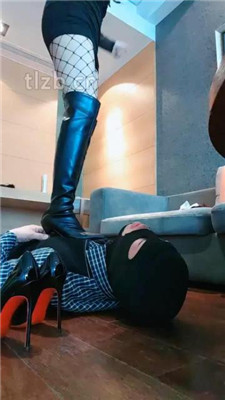 图片[3]_【梓晨】长靴踩脖窒息/脚耳光_HD绳艺资源