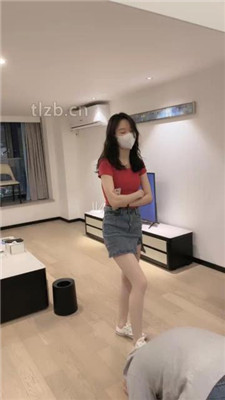 【万一】帆布鞋女神跳踩/踢踹/碾压喂食_HD绳艺资源