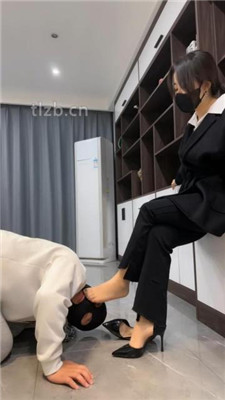 图片[9]_【辣姐】女白领S-耳光/铁链拴狗/藤条皮带训练/肉丝插嘴/踩踏喂食_HD绳艺资源