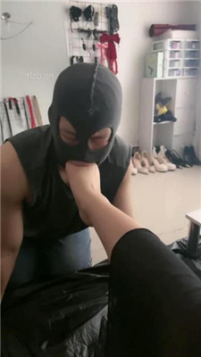 图片[13]_【暴荔姐姐】闻棉袜/踩踏喂食/叼鞋/恋足舔_HD绳艺资源