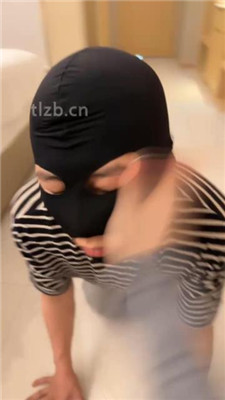 【琳儿】闻白袜-鞋窝/碾压狗爪/插嘴/捂脸窒息/骑狗脖/喂口水_HD绳艺资源