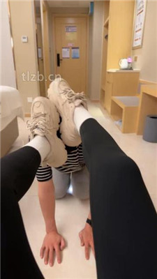 图片[5]_【琳儿】闻白袜-鞋窝/碾压狗爪/插嘴/捂脸窒息/骑狗脖/喂口水_HD绳艺资源