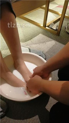 图片[8]_【11ss】清理主人的脏鞋臭棉袜_HD绳艺资源