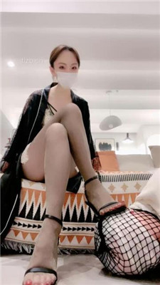 【茹雪】小妈挑逗戏弄狗儿子_HD绳艺资源