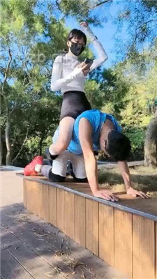 图片[19]_【高难度挑战美学】户外公园花式虐骑/马背上享受午后阳光_HD绳艺资源