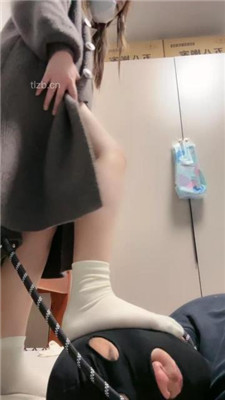 图片[9]_【樱子大人】骑马-舔空军一号棉袜-臭脚捂脸-转胯【上】_HD绳艺资源