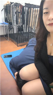 【冰色】肥奴闻舔高跟肉丝脚/揪耳朵踩踏_HD绳艺资源