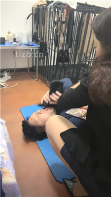 图片[8]_【冰色】肥奴闻舔高跟肉丝脚/揪耳朵踩踏_HD绳艺资源