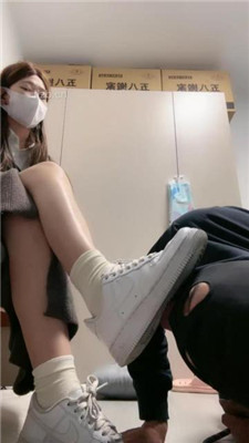 图片[15]_【樱子大人】骑马-舔空军一号棉袜-臭脚捂脸-转胯【下】_HD绳艺资源