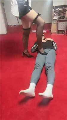 图片[13]_【亿姐】黑丝高跟-骑马踩踏训练/喂口水【完整版】_HD绳艺资源