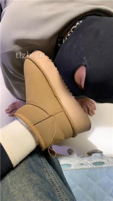 图片[12]_【精神小妹】3素人学生S-踩踏/训练强迫舔脏鞋/转胯_HD绳艺资源