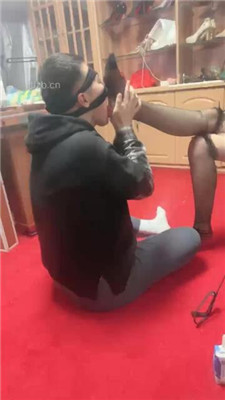 图片[16]_【亿姐】骑马爬行/黑丝脚踢踹/镜前羞辱_HD绳艺资源