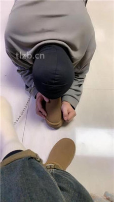 图片[16]_【精神小妹】3素人学生S-踩踏/训练强迫舔脏鞋/转胯_HD绳艺资源