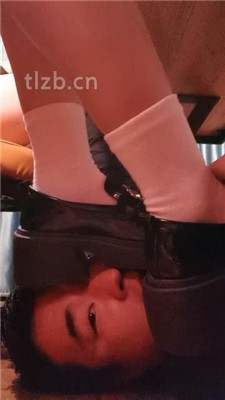 图片[4]_【扫楼小神】女仆店两个小姐姐无意识脚垫_HD绳艺资源