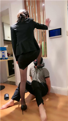 图片[5]_【高难度挑战美学】玩虐骚狗/高跟踩乳/转胯/提档/口水/深喉_HD绳艺资源