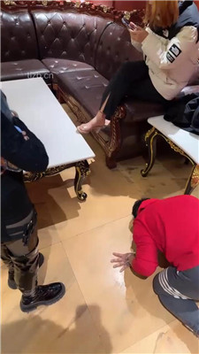 图片[4]_【最浪女慕】超多素人-KTV-踩虐凌辱贱奴_HD绳艺资源