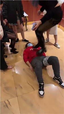 图片[8]_【最浪女慕】超多素人-KTV-踩虐凌辱贱奴_HD绳艺资源