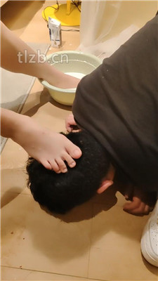 图片[15]_【舒苒】小白鞋丝袜踩踏喂食/伺候沐足_HD绳艺资源