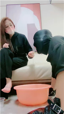 图片[16]_【小软】夜店回来让狗舔脏鞋底/伺候沐足_HD绳艺资源