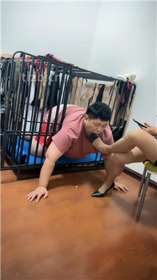 图片[6]_【冰色】囚禁狗笼恋足舔_HD绳艺资源