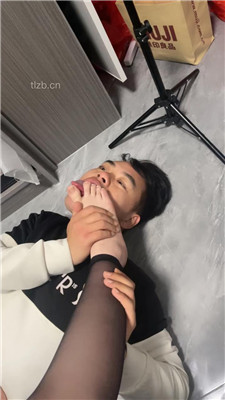 图片[18]_【六月】迷恋黑丝美腿的贱奴_HD绳艺资源