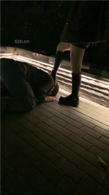 图片[5]_【肉肉】户外-长靴踩踏/骑马骑脖/舔脏鞋底_HD绳艺资源