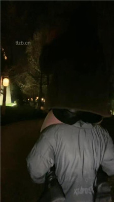 图片[20]_【肉肉】户外-长靴踩踏/骑马骑脖/舔脏鞋底_HD绳艺资源