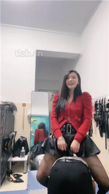 图片[14]_【木子大大】踩踏香蕉喂食/掐乳/骑马转胯/裸足狂舔【完整版】_HD绳艺资源