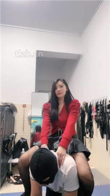 图片[16]_【木子大大】踩踏香蕉喂食/掐乳/骑马转胯/裸足狂舔【完整版】_HD绳艺资源