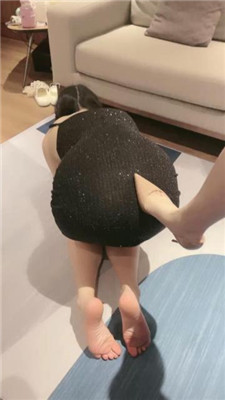 图片[12]_【樱桃大大】女神母狗-吃口水训练/骑马转胯/羞涩舔jio/插嘴_HD绳艺资源