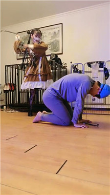 【诗琪】洛丽塔狗笼圈养继父虐_HD绳艺资源