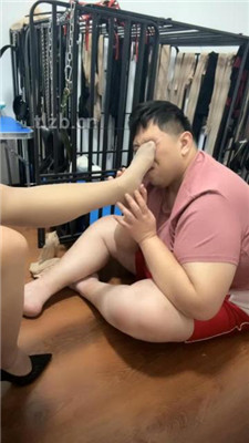 图片[14]_【冰色】狗笼囚禁恋足舔/吃圣水丝袜_HD绳艺资源