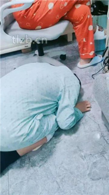 【慕田夫妻】圈养家奴裸足恋足舔_HD绳艺资源