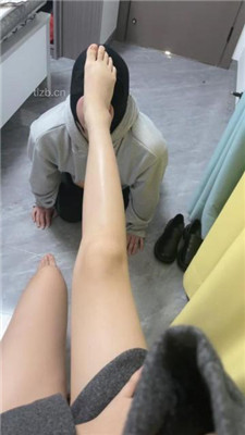 图片[15]_【大一诗诗】皮鞋白袜踩狗爪/骑狗背/吃白袜_HD绳艺资源