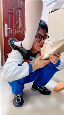 图片[10]_【雯雯】皮鞋白袜虐学生狗-闻鞋窝舔闻白袜_HD绳艺资源