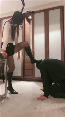 图片[11]_【月影儿】教育跑骚狗-长靴踢裆/高跟鞋耳光/碾狗爪_HD绳艺资源