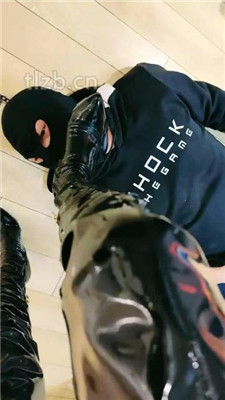 图片[19]_【觅林】长靴脚下崇拜/抽耳光/舔脏鞋踩踏_HD绳艺资源