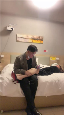 图片[4]_【爱丽丝】情侣主-摸女友的美腿_HD绳艺资源