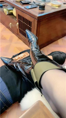 图片[4]_【沅芷大人】掐乳/长靴全体重踩地毯狗_HD绳艺资源