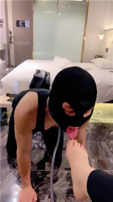 图片[6]_【桃老师】狗链拴狗/吃口水/品尝裸足_HD绳艺资源