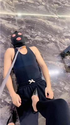 图片[12]_【桃老师】狗链拴狗/吃口水/品尝裸足_HD绳艺资源