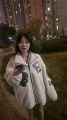 【狗哥】户外成功开发三个高颜值素人踩狗_HD绳艺资源